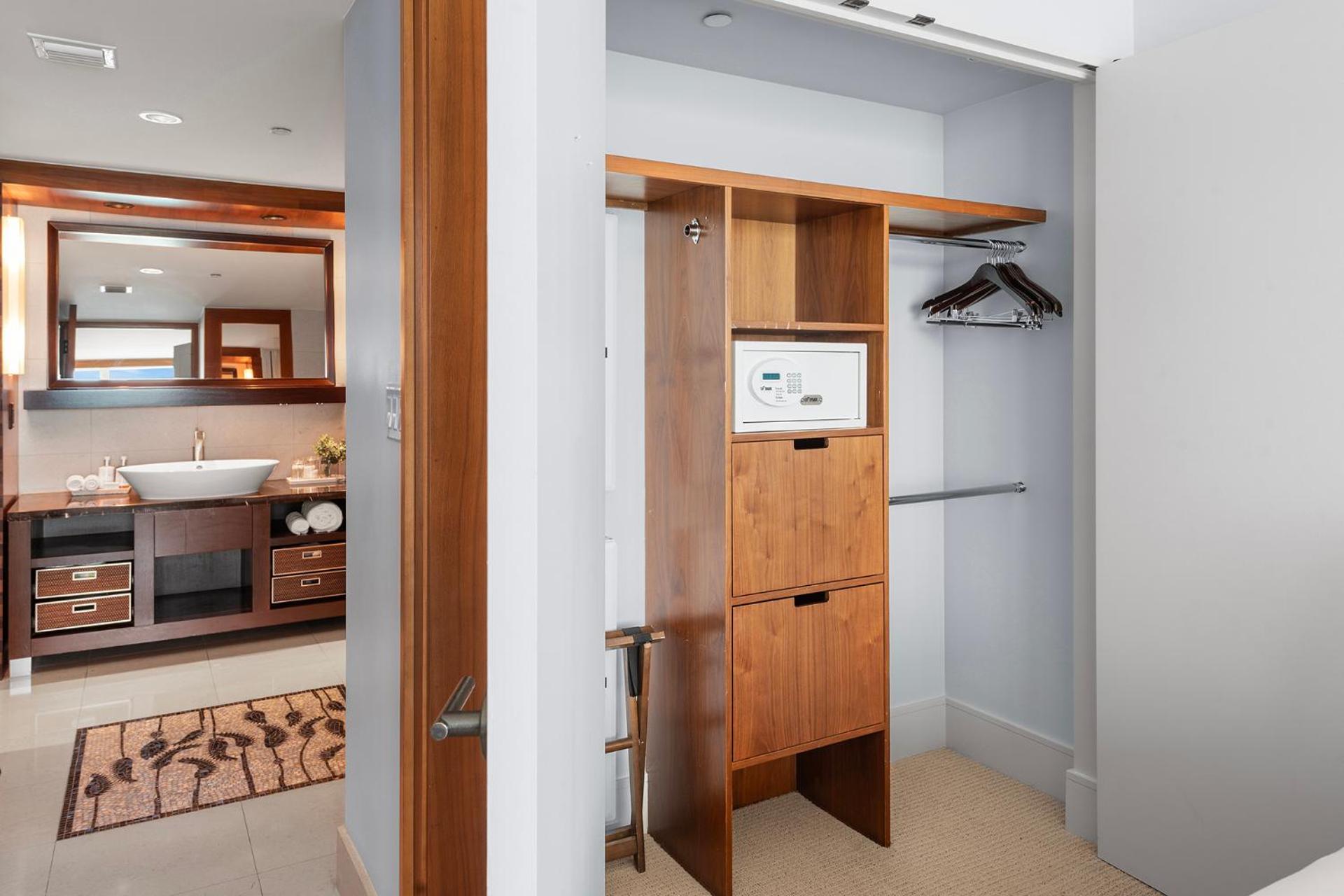 2 Bedroom Private At Carillon Miami -522 Apartahotel Miami Beach